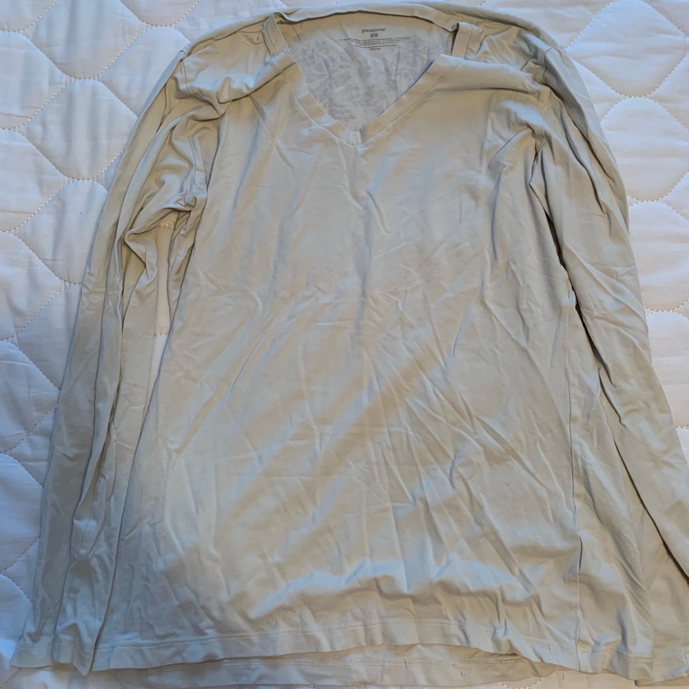 Patagonia off-white long sleeve